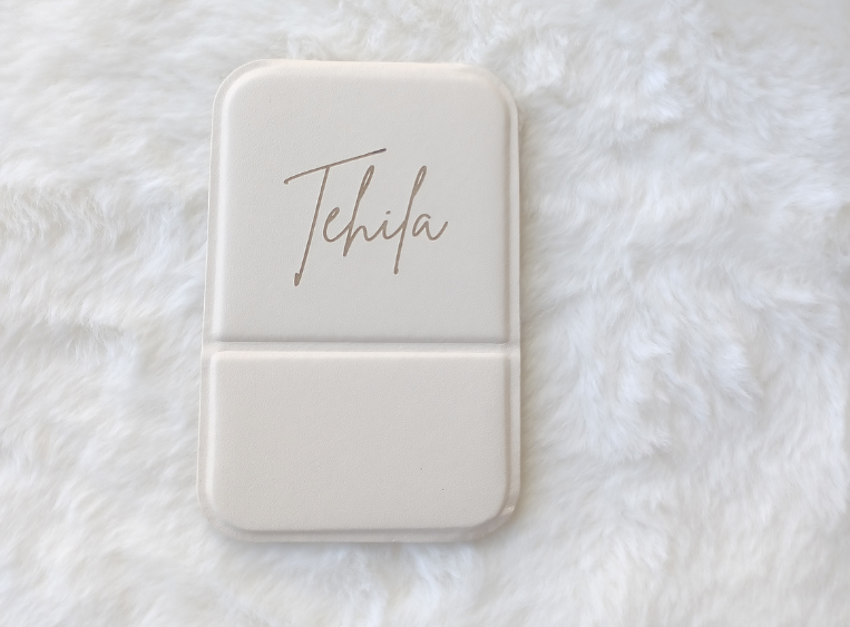 a folding pocket mirror